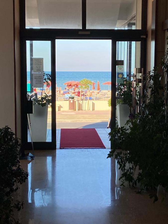 Gfh - Hotel Spiaggia D'Oro Марота Екстериор снимка